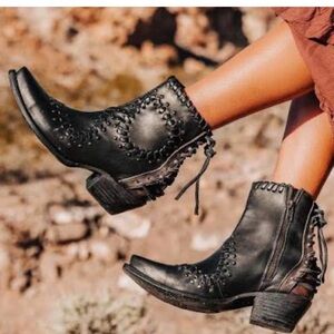 Freebird Walker Black Leather Ankle Boots